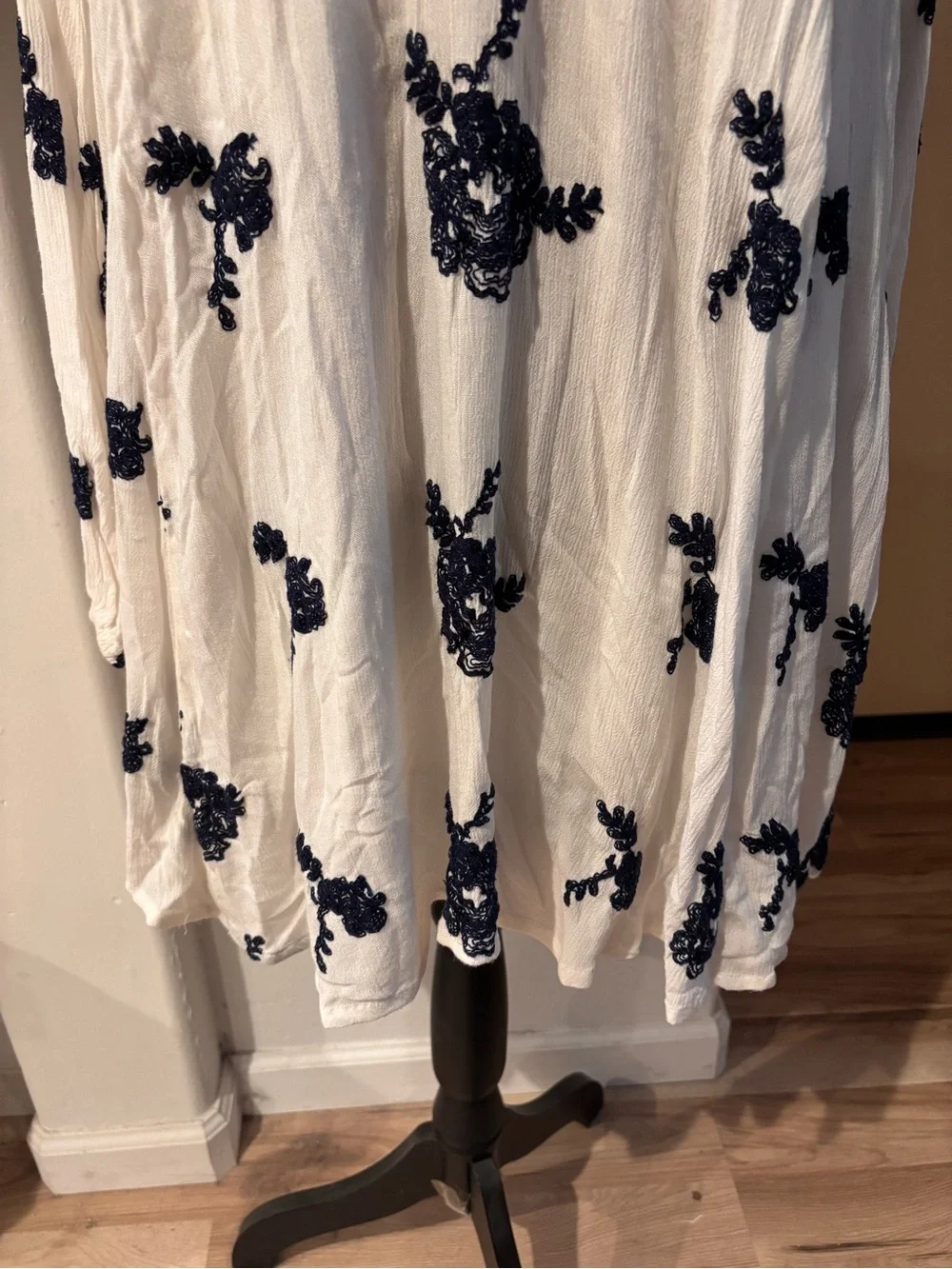 Free People Emma Embroidered Floral Peasant Babydoll Mini Dress w/Pockets Size S - Picture 14 of 16